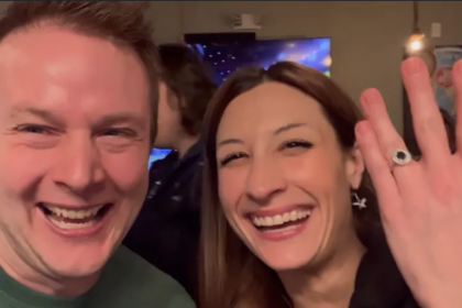 Eagles fan gets engaged during Super Bowl