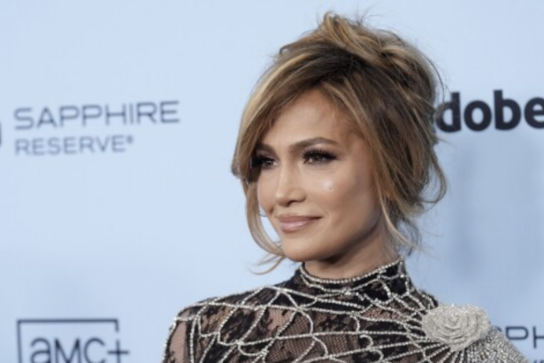 Jennifer Lopez debuts 'Kiss of the Spider Woman' at Sundance