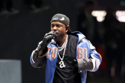 Kendrick Lamar takes swipe at Drake