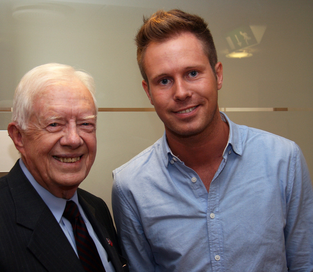 Jimmy Carter wins posthumous Grammy award