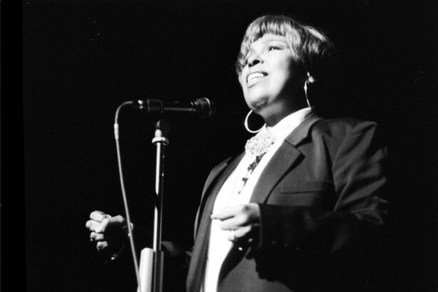 Roberta Flack, Grammy-winning singer, dies at 88