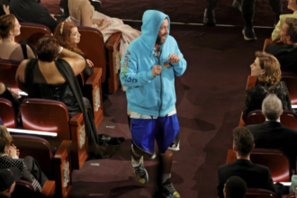 Conan O'Brien teases Adam Sandler's Oscars attire