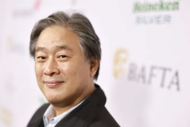Park Chan-wook praises Pattinson in Mickey 17