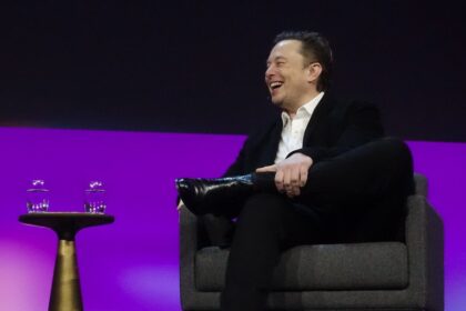 Musk agrees to appear on 'The Daily Show'