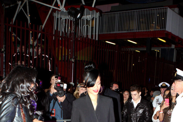 Rihanna hints at genre-less new album