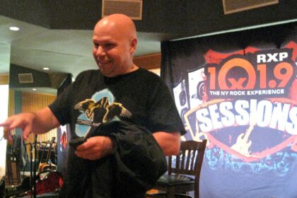 Matt Pinfield to host Green Day’s Hollywood ceremony