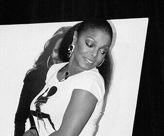 Janet Jackson and Gloria Estefan to perform at AMAs
