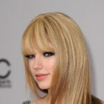 Natalia Bryant graduates from USC, Swift reacts