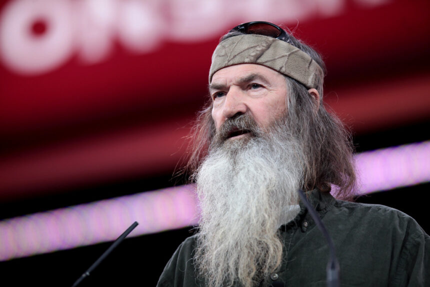 Phil Robertson, 'Duck Dynasty' patriarch, dies at 79