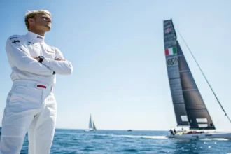 spithill leads italian