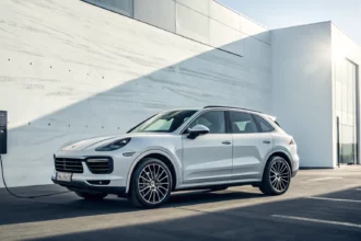 porsche debuts all electric cayenne