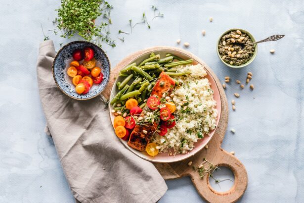 vegetable salad; healthy meal kits